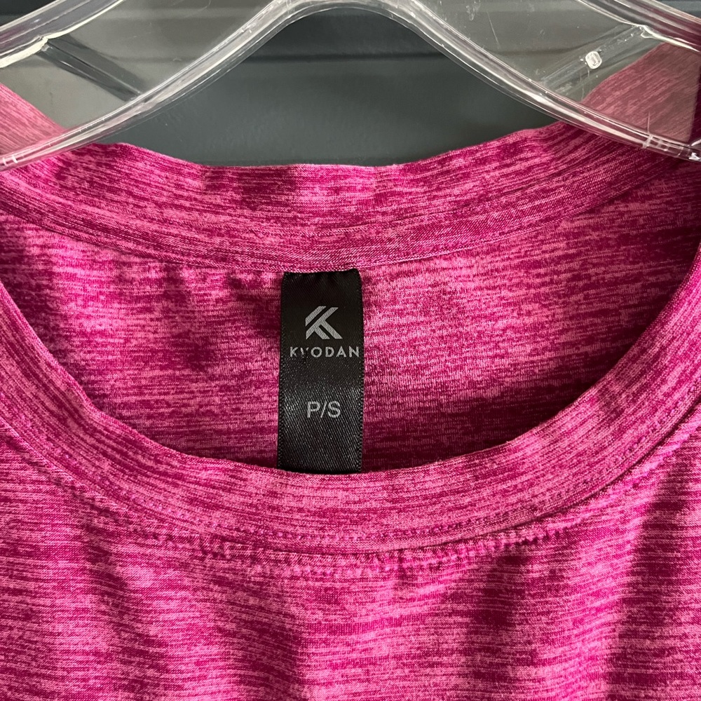 Kyodan pink athletic top - Picture 4 of 4